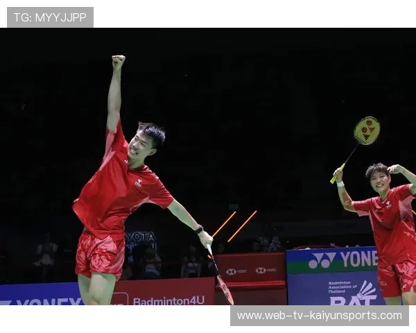 羽毛球混双出现技术革新，拍法成微博热搜关键词