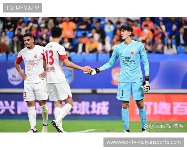 蒋光太在对抗赛中禁区内精准放铲，阻断外援单刀